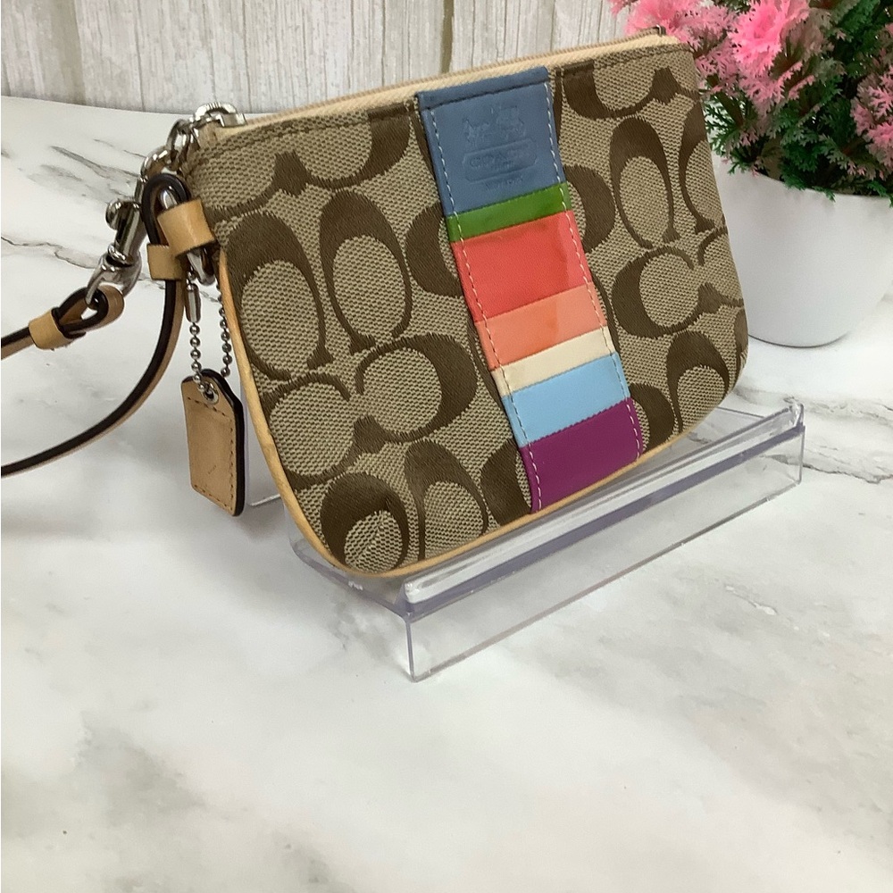 GUC Coach Signature Khaki Multicolor Wristlet - Picture 1 of 7